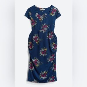Adorable Loveappella floral patterned maternity dress — size M